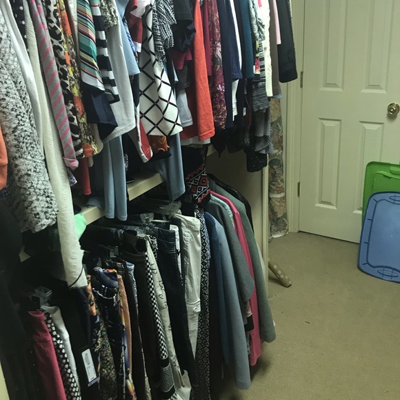 POSH AMBASSADOR Meet your Posher, Angela - Picture 5 of 7